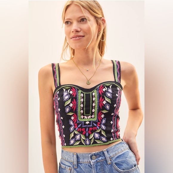 Anthropologie Tops - Anthropologie Embroidered Crop Top size 14